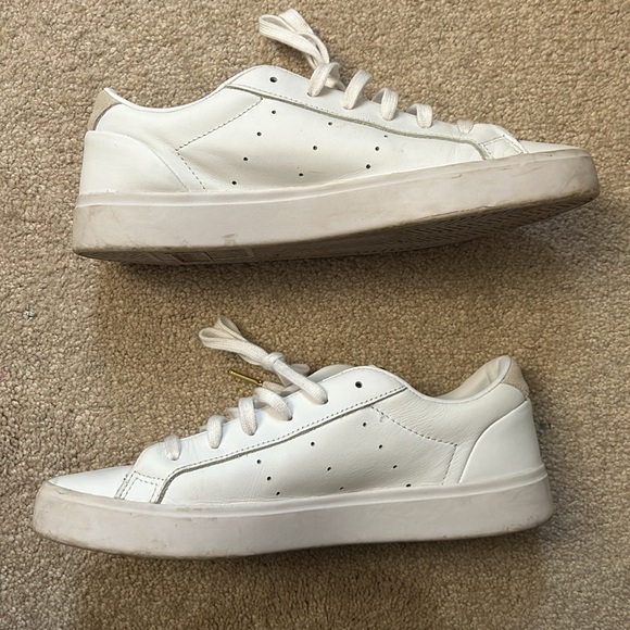 ADIDAS - Picture 3 of 5